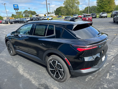 New 2026 Chevrolet Equinox EV LT image 9