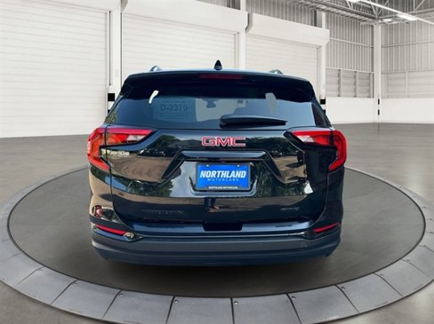 Used 2021 GMC Terrain SLE w/ Driver Convenience Package image 3