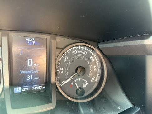 Used 2022 Toyota Tacoma TRD Off-Road image 9