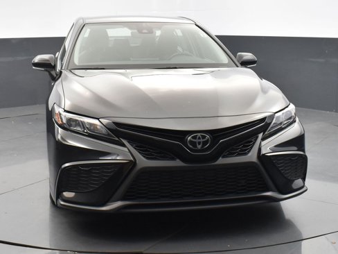 Used 2024 Toyota Camry SE image 34