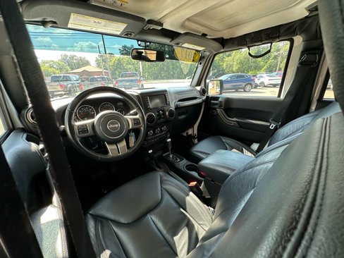 Used 2018 Jeep Wrangler Unlimited Sport image 16