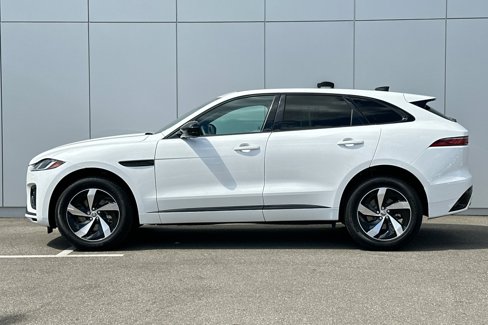 Used 2025 Jaguar F-PACE R-Dynamic S image 2