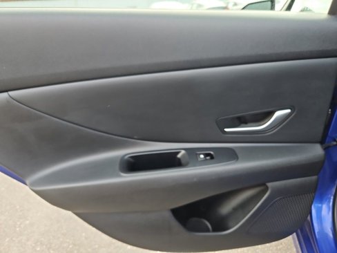 Used 2024 Hyundai Elantra SEL image 30