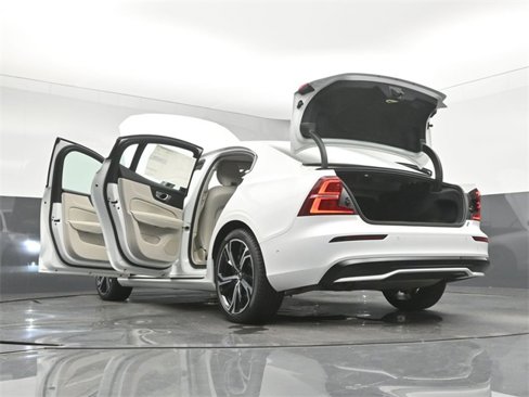 Used 2025 Volvo S60 B5 Plus w/ Climate Package image 56