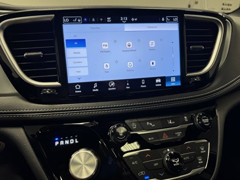 New 2026 Chrysler Pacifica Limited image 32