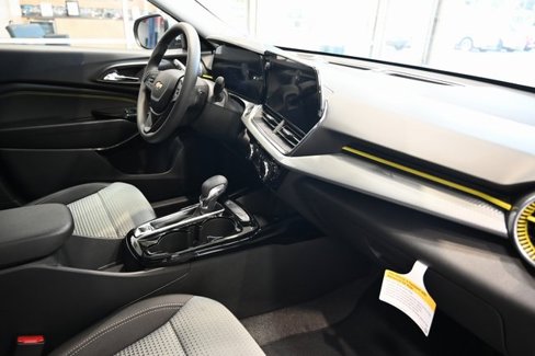New 2025 Chevrolet Trax LT image 13