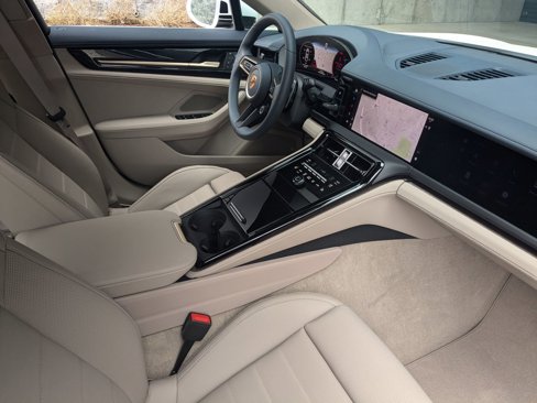 New 2025 Porsche Panamera 4 image 24