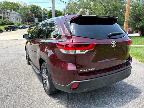 Used 2017 Toyota Highlander XLE image 7