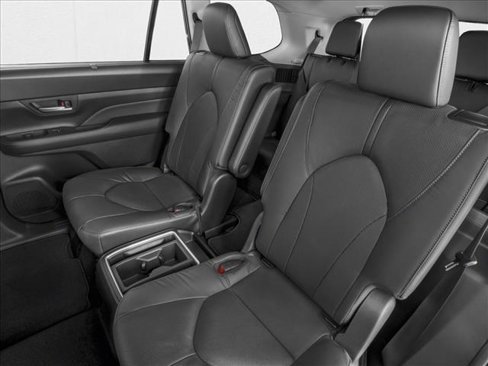 New 2026 Toyota Grand Highlander FWD image 9