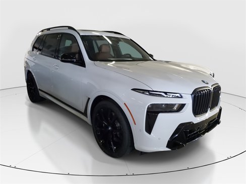 New 2026 BMW X7 M60i w/ Executive Package image 2