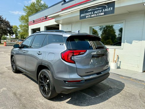 Used 2021 GMC Terrain SLE image 9