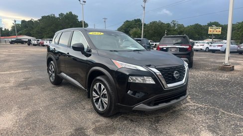 Used 2023 Nissan Rogue SV image 3