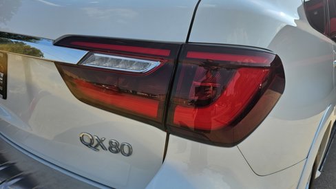 Used 2019 INFINITI QX80 Luxe image 9