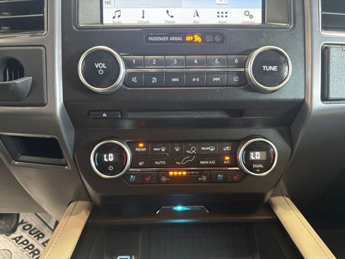 Used 2018 Ford Expedition Max Platinum image 15