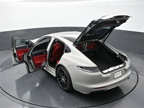 Certified 2021 Porsche Panamera GTS image 25