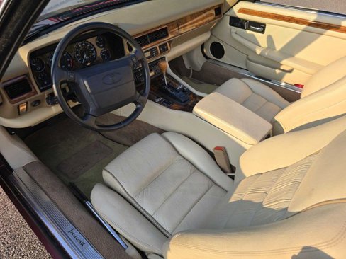 Used 1995 Jaguar XJS V12 Convertible image 6