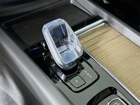 New 2026 Volvo XC60 B5 Plus w/ Protection Package Premier image 17