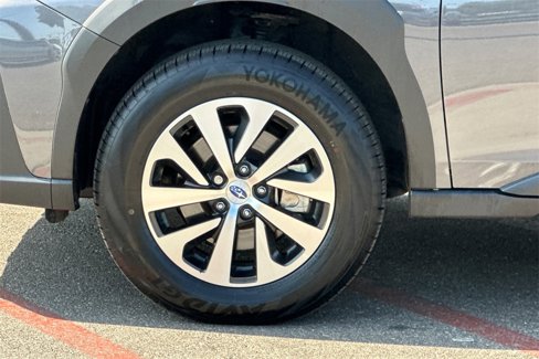 Used 2024 Subaru Outback Premium image 31