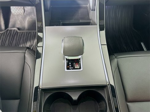 Used 2026 Land Rover Range Rover Velar S image 19