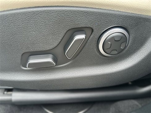 Used 2026 Genesis GV70 2.5T image 13