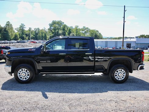 Certified 2024 Chevrolet Silverado 3500 LTZ w/ LTZ Premium Package image 8