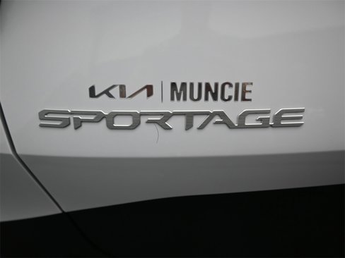 New 2026 Kia Sportage EX image 10