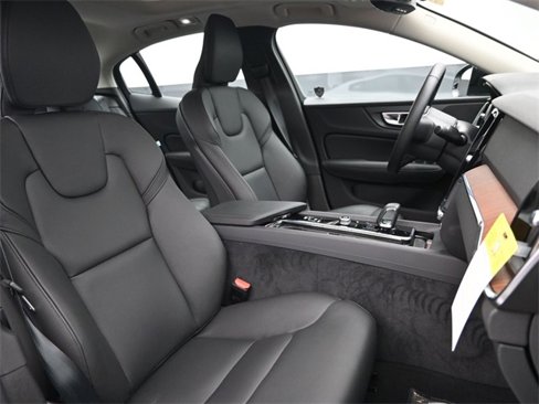 Used 2025 Volvo S60 B5 Plus w/ Protection Package Premier image 32