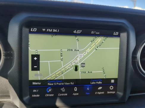 Used 2022 Jeep Wrangler Unlimited Sahara w/ Cold Weather Group image 20
