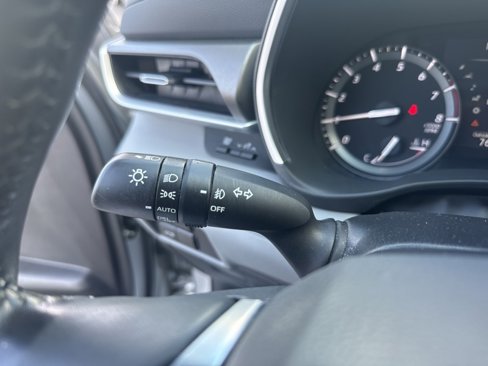 Used 2021 Toyota Highlander XLE image 25