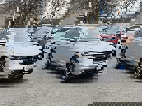 New 2025 Honda Accord EX-L image 3