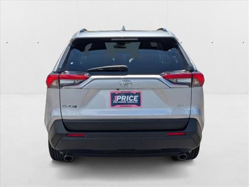 Used 2021 Toyota RAV4 XLE image 6