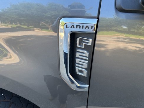 Used 2022 Ford F250 Lariat w/ Lariat Ultimate Package image 47