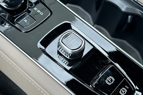 New 2026 Volvo XC90 B5 Plus image 21
