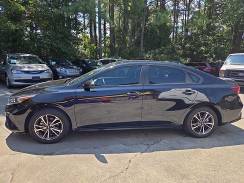 Used 2023 Kia Forte LXS image 2