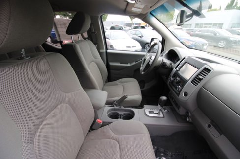 Used 2021 Nissan Frontier SV image 17