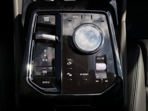 New 2026 BMW 530i xDrive w/ M Sport Package image 19