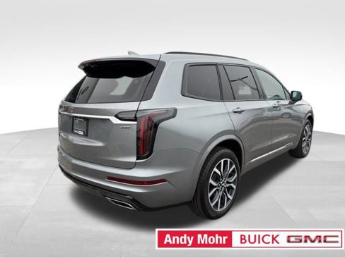Used 2024 Cadillac XT6 Sport image 11