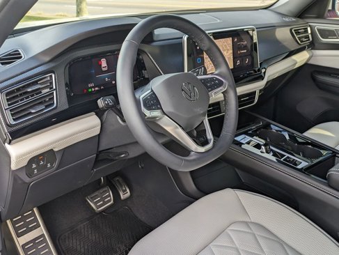 Used 2025 Volkswagen Atlas Cross Sport SEL Premium R-Line image 13