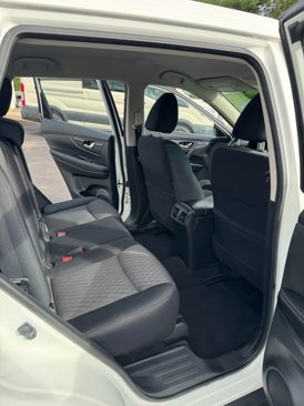 Used 2017 Nissan Rogue S image 25