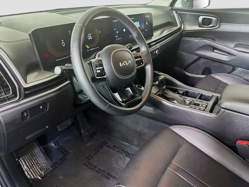 Used 2024 Kia Sorento S image 21