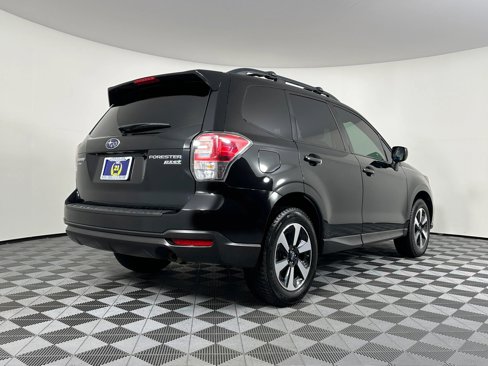 Used 2017 Subaru Forester 2.5i Premium image 10