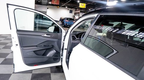 New 2025 Volkswagen Taos SE image 8