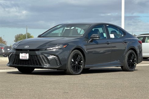 New 2026 Toyota Camry SE image 8