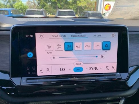 New 2025 Volkswagen Atlas SEL image 20