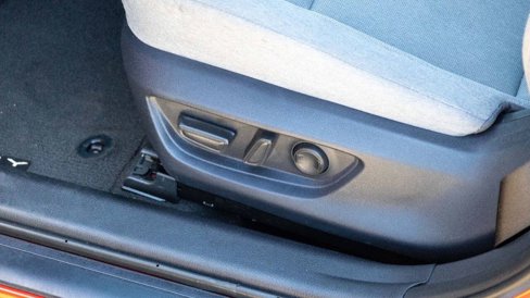 Used 2025 Toyota Camry LE image 19