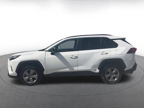 Used 2024 Toyota RAV4 LE image 9