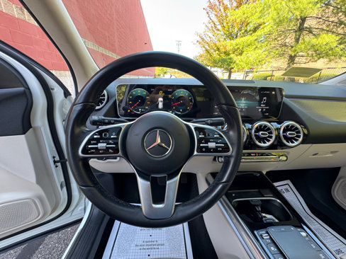 Used 2021 Mercedes-Benz GLA 250 4MATIC w/ Premium Package image 18