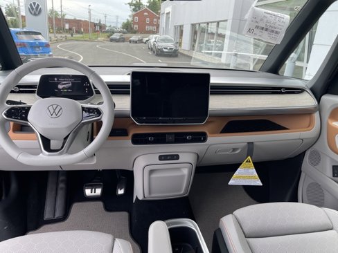 New 2025 Volkswagen ID. Buzz 1st Edition image 17
