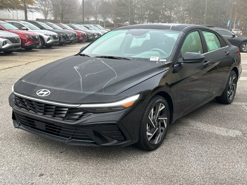 Certified 2025 Hyundai Elantra SEL image 1