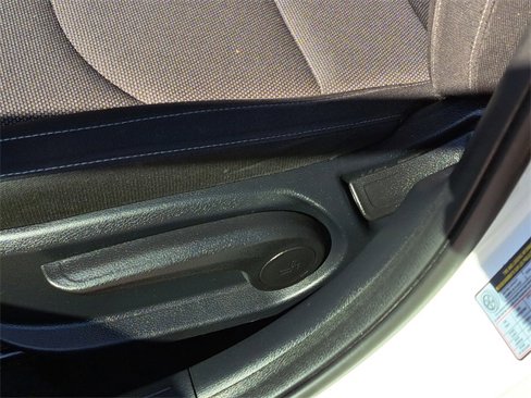 Used 2022 Kia Forte LXS image 21